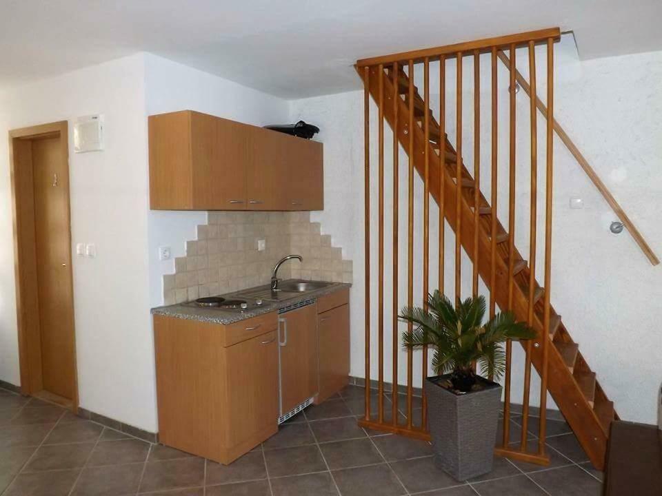 Apartments Tommi Dramalj Esterno foto